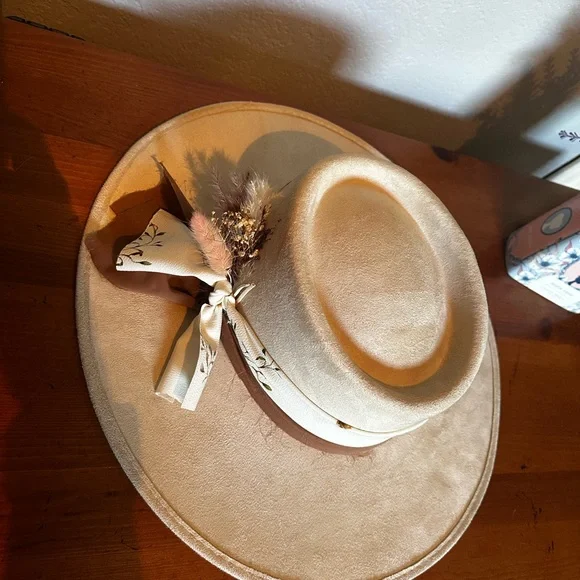 Freebird Georgia Suede Cream embellished Hat - Picture 4 of 9